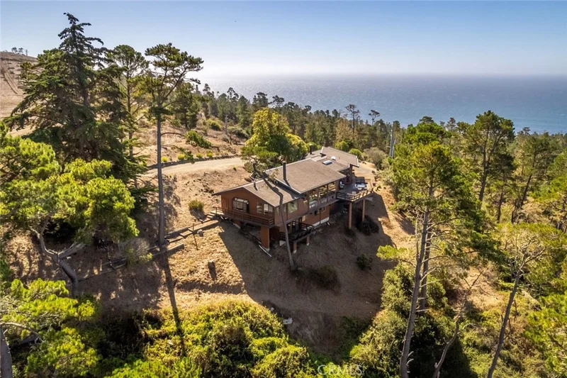 900 Pineridge Drive, Cambria, CA 93428
