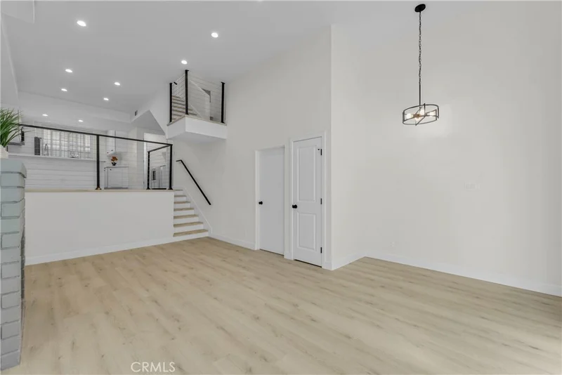 5435 Yarmouth Avenue 9, Encino, CA 91316