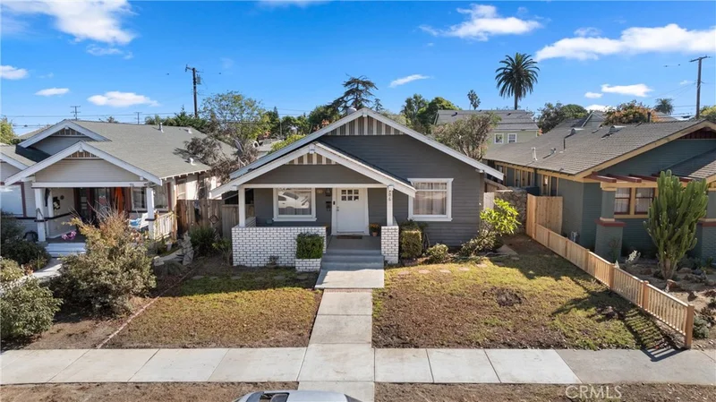 906 Junipero Avenue, Long Beach, CA 90804