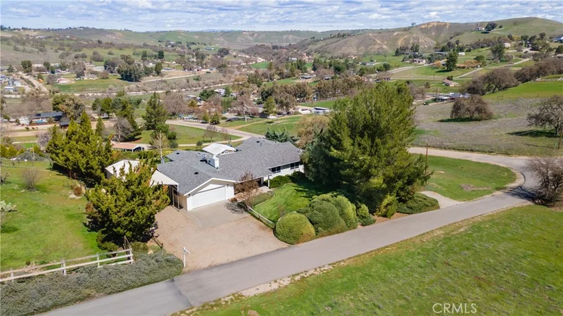 6270 Wild Horse Place, Paso Robles, CA 93446