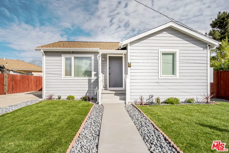 10 N Bayshore Circle, San Bruno, CA 94066
