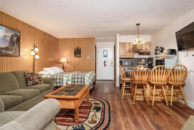 7540 Henness Circle B102, Yosemite, CA 95389