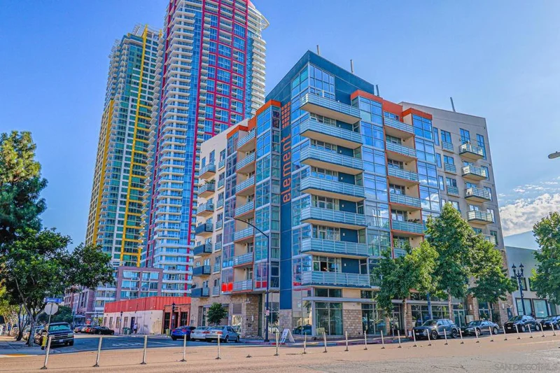550 15th St 606, San Diego, CA 92101
