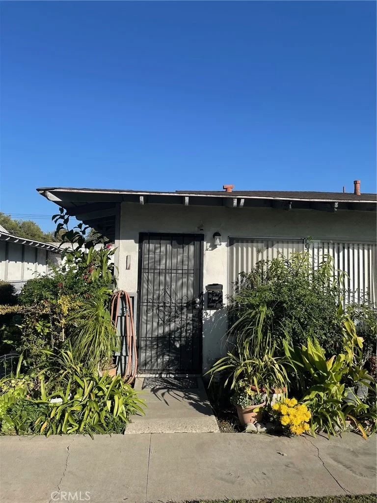 615 S Euclid Street 33, Santa Ana, CA 92704