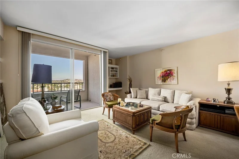 850 E Ocean Boulevard 813, Long Beach, CA 90802