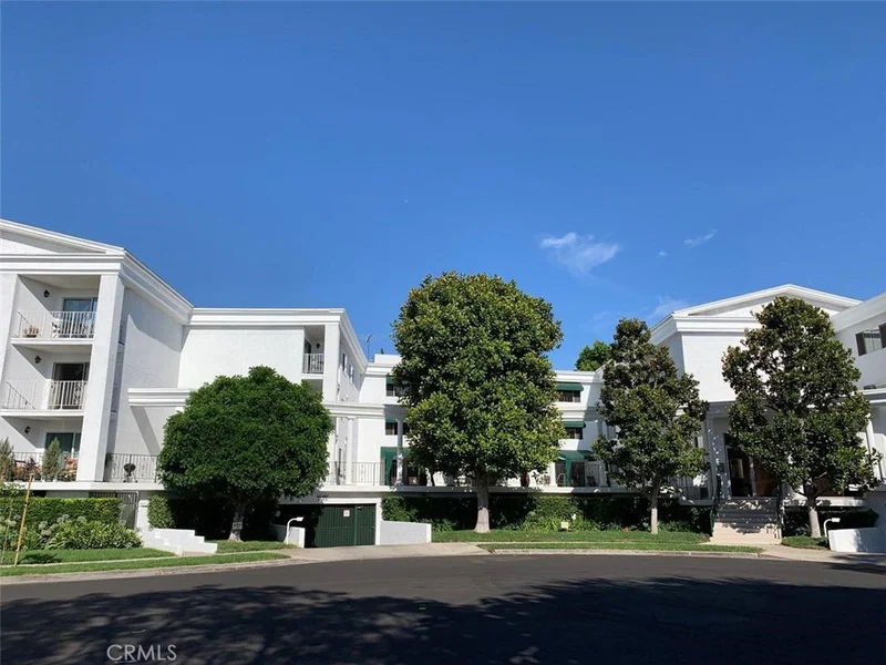 4520 Natick Avenue 301, Sherman Oaks, CA 91403
