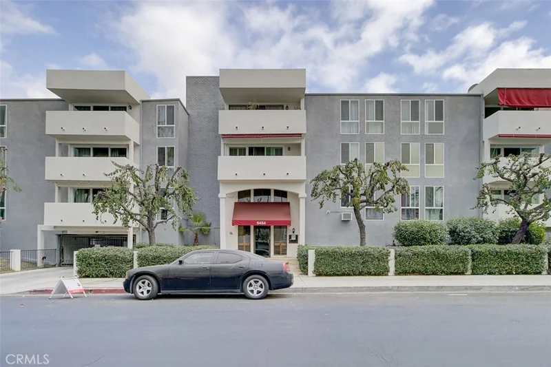 5454 Zelzah Avenue 315, Encino, CA 91316