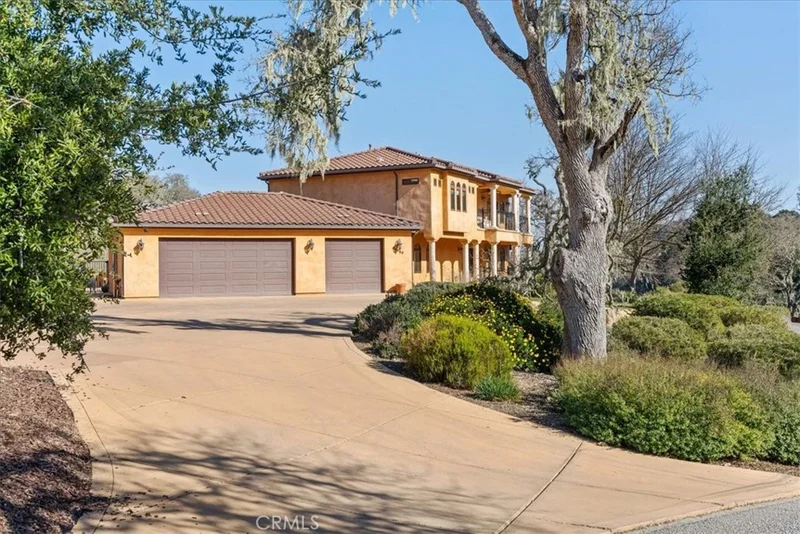 10460 Portal Road, Atascadero, CA 93422