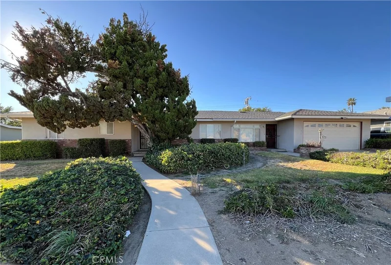 1038 N Pine Avenue, Rialto, CA 92376