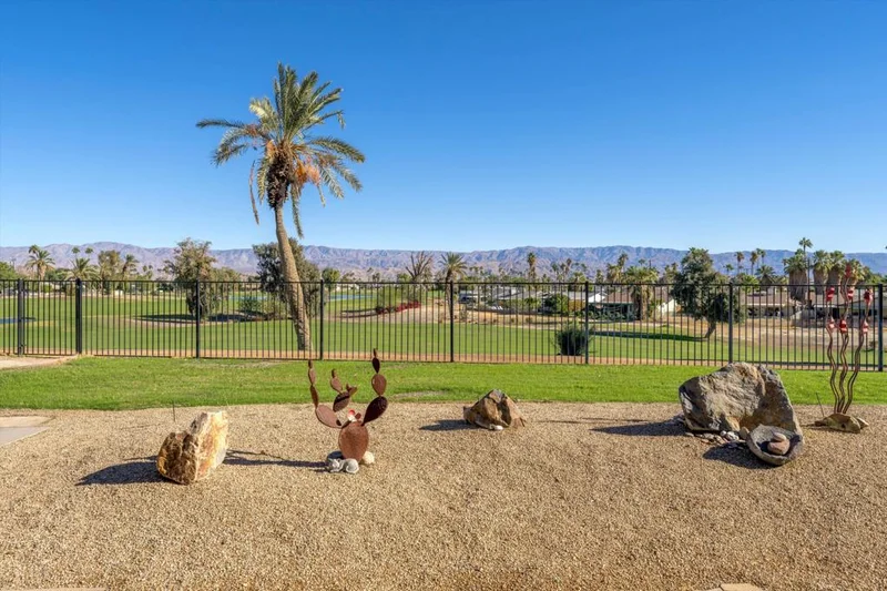 43180 Illinois Avenue, Palm Desert, CA 92211