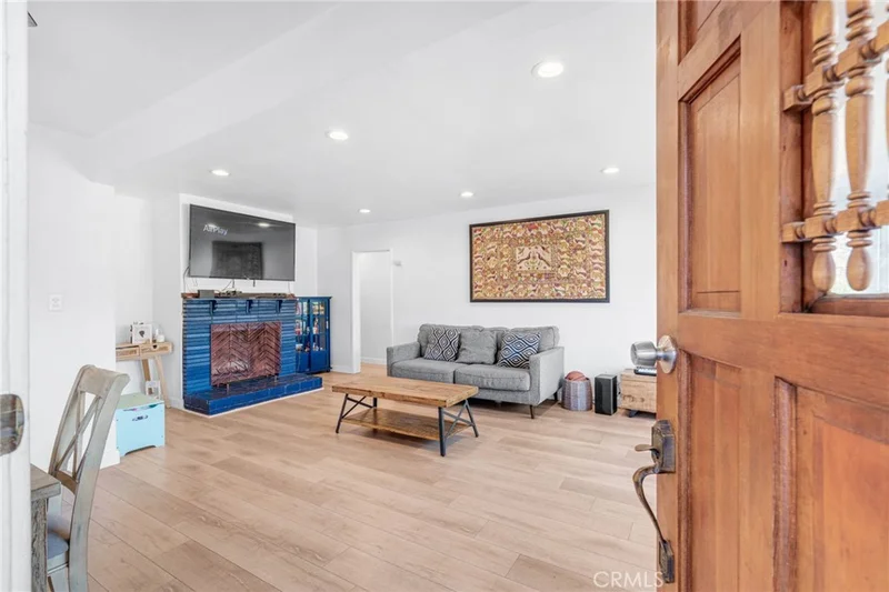 1166 Van Pelt Avenue, Los Angeles, CA 90063