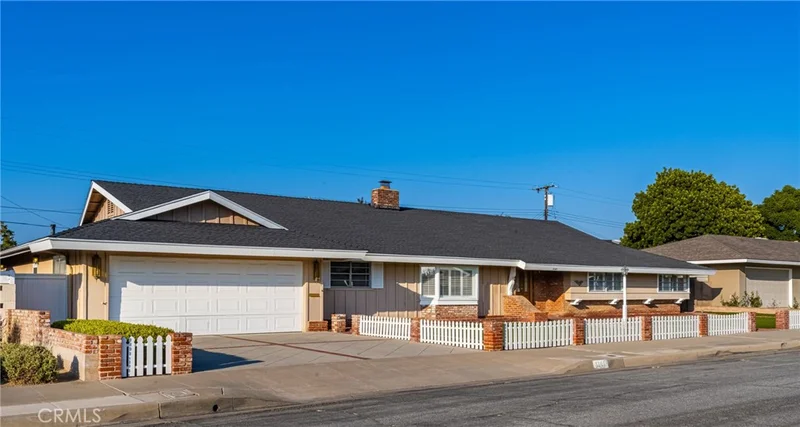 1141 E Madison Avenue, Orange, CA 92867