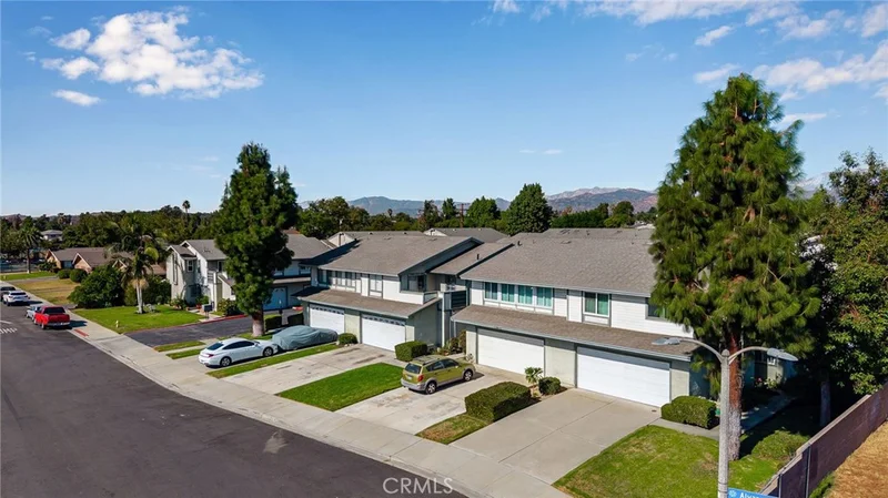 895 E Alvarado Street L, Pomona, CA 91767