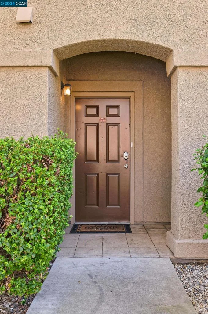 4200 E Commerce Way 2113, Sacramento, CA 95834