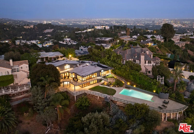 1047 Somera Road, Los Angeles, CA 90077