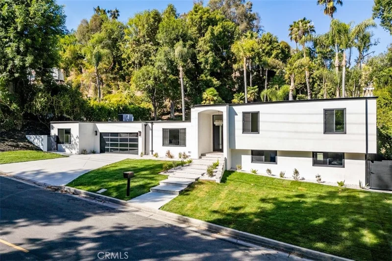5155 Del Moreno Drive, Woodland Hills, CA 91364