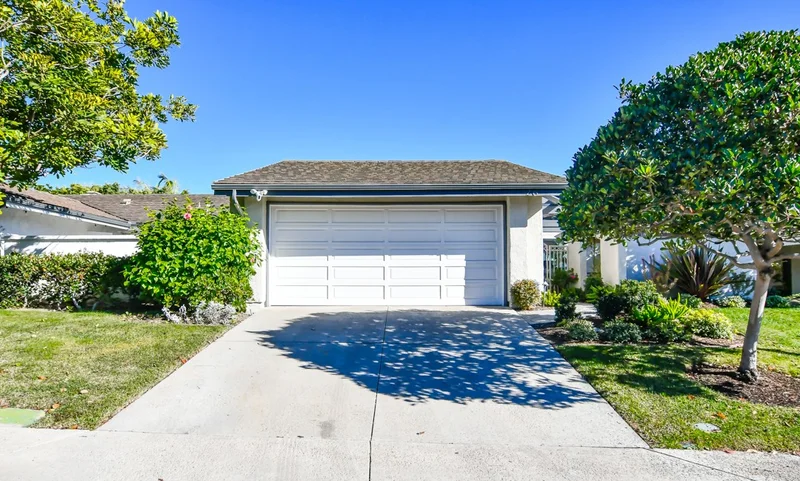 26 Shoal Drive, Corona Del Mar, CA 92625