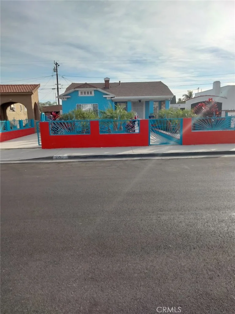 3136 Flower Street