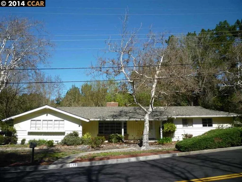 115 Draeger Dr, Moraga, CA 94556