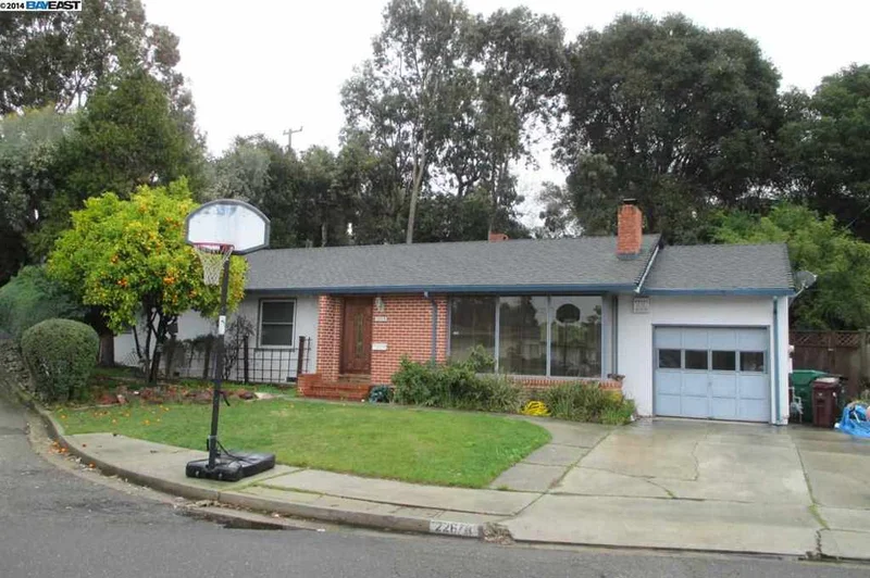 22678 Zaballos Ct, Hayward, CA 94541-3135