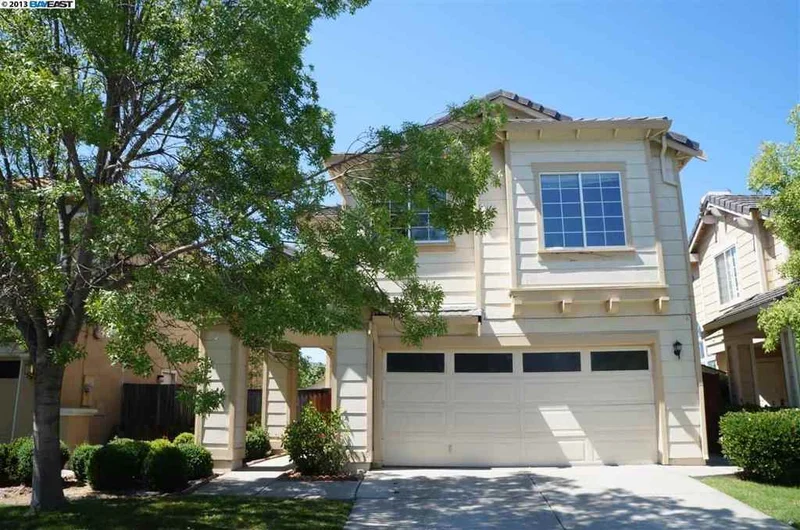 8577 Peachtree Ave, Newark, CA 94560-3343