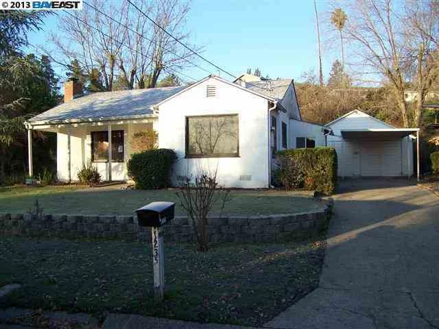 1235 Juanita Dr, Walnut Creek, CA 94595-1024