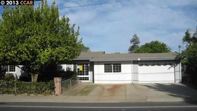 101 Karen Ln, Martinez, CA 94553-2215