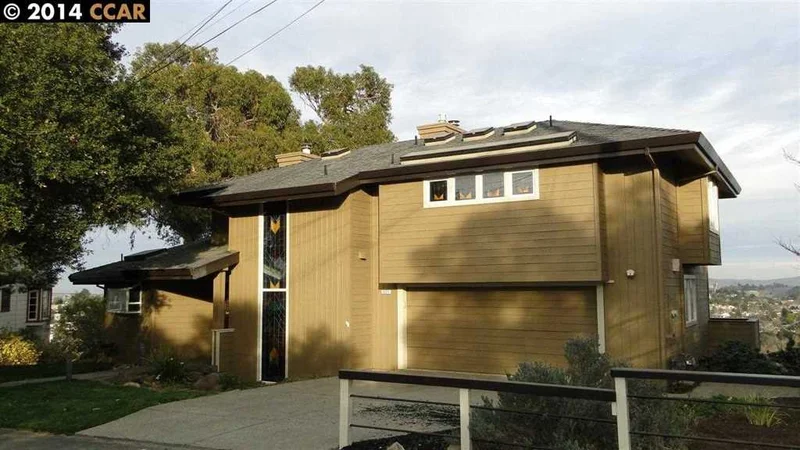 1231 Thomas Dr, Martinez, CA 94553-2346