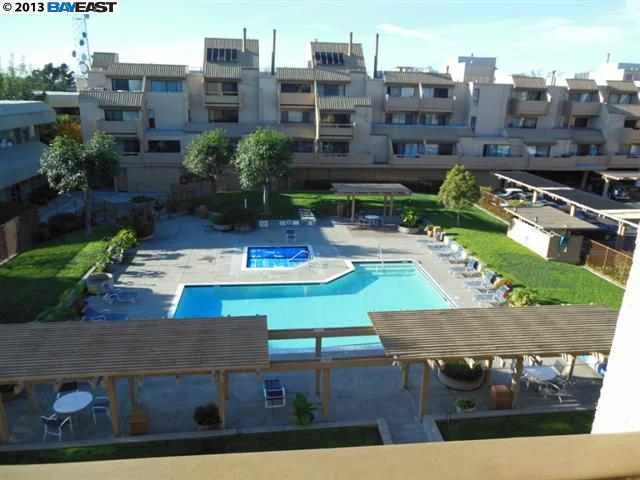 1 Embarcadero W #354, Oakland, CA 94607