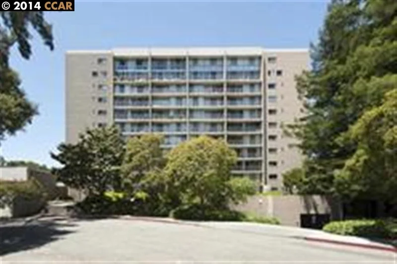 1 Kelton Ct #8B, Oakland, CA 94611-4859