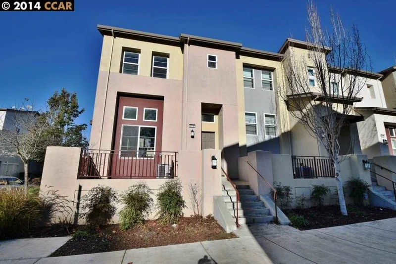 2730 Holly St, San Pablo, CA 94806-2289