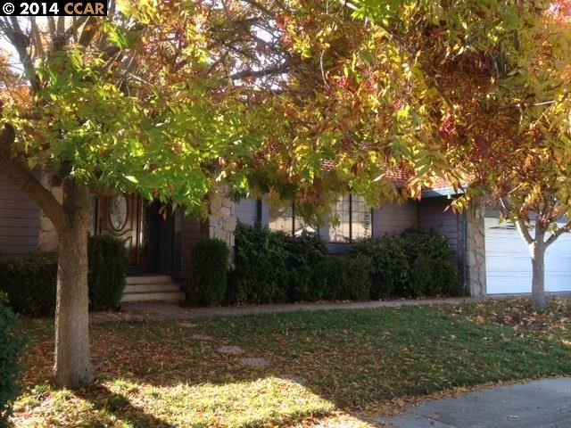 5502 Sun Cloud Ct, Concord, CA 94521-5012