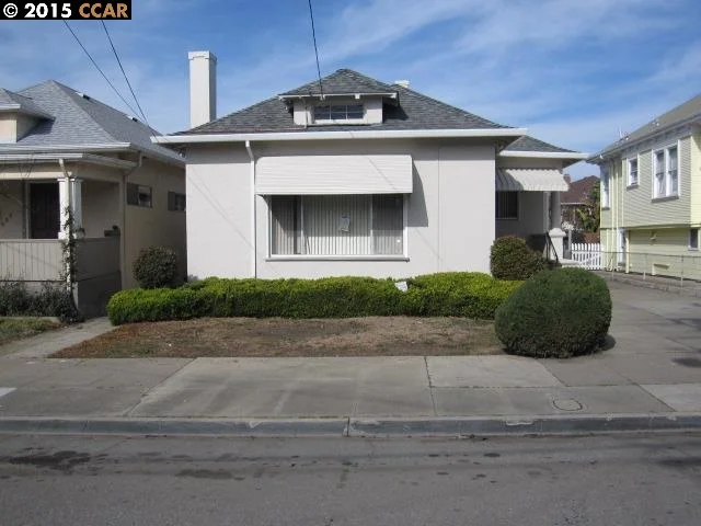 882 56th St, Oakland, CA 94608-3234