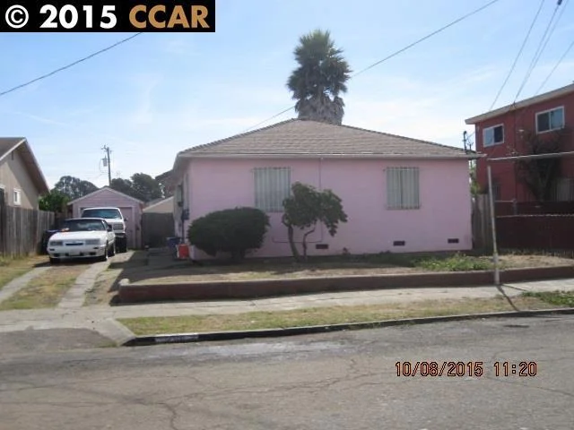910 45th St, Richmond, CA 94804