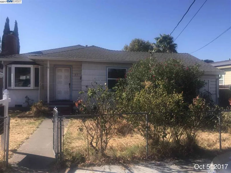 23 Lorraine Ave, Pittsburg, CA 94565
