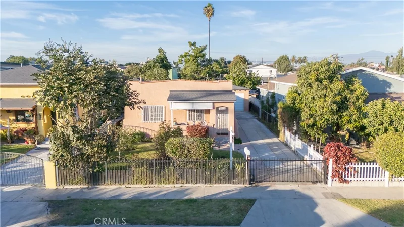 1125 E 85th Street, Los Angeles, CA 90001