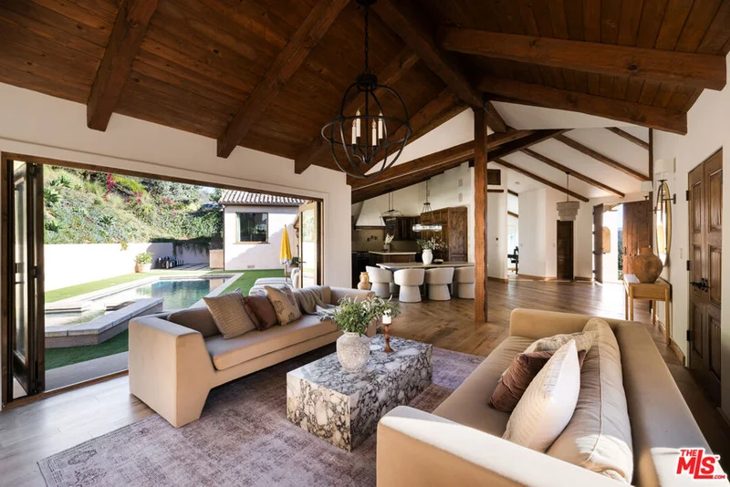 7935 Oceanus Drive, Los Angeles, CA 90046