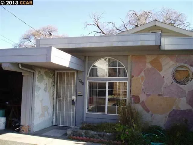 1240 Vine Ave, Martinez, CA 94553-2034