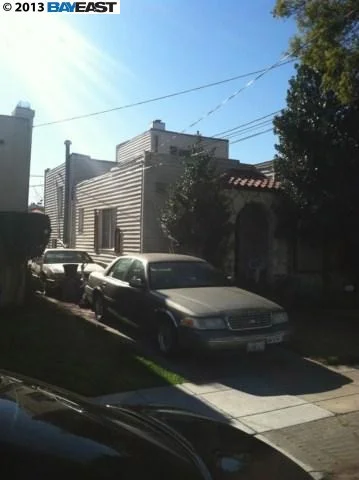 7865 Arthur St., Oakland, CA 94605-3226