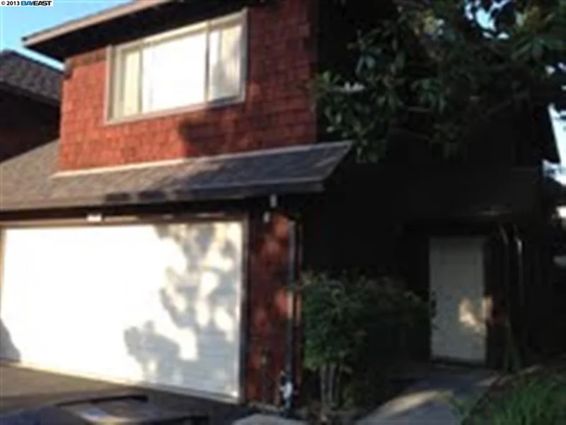 2596 Village Dr, Union City, CA 94587-3170