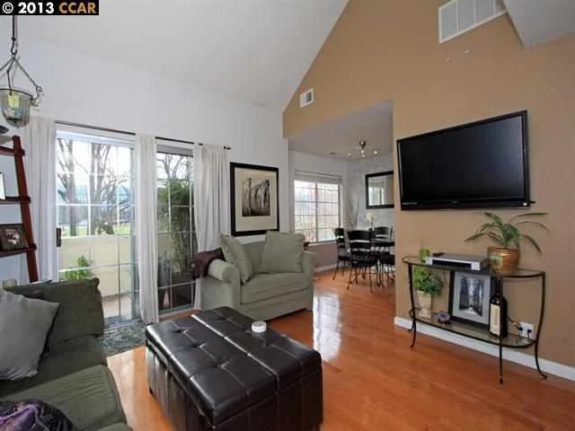 545 Rose Ave, Pleasanton, CA 94566-6528