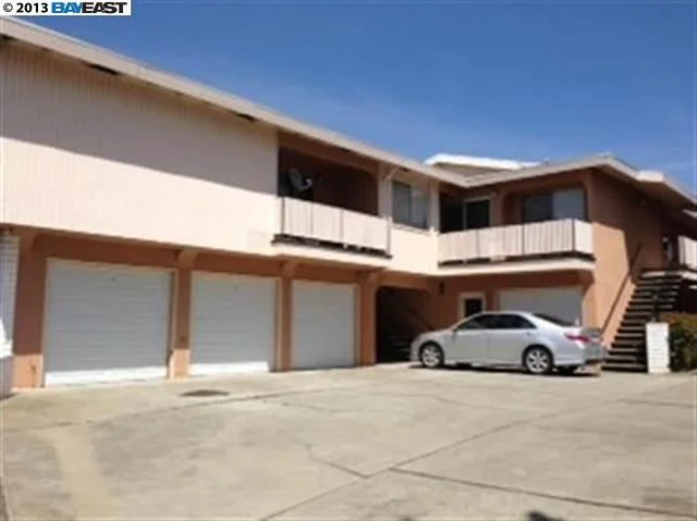 4325 Rilea Way #2, Oakland, CA 94605-3710