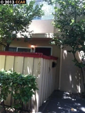 1030 Bancroft Rd, Concord, CA 94518-3913