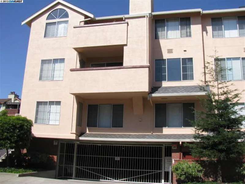 22530 3rd St #104, Hayward, CA 94541-2908