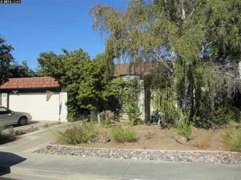 850 Clarewood Ct, Concord, CA 94518-3414