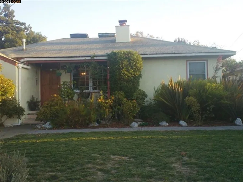850 Hacienda Ave, San Lorenzo, CA 94580-2830