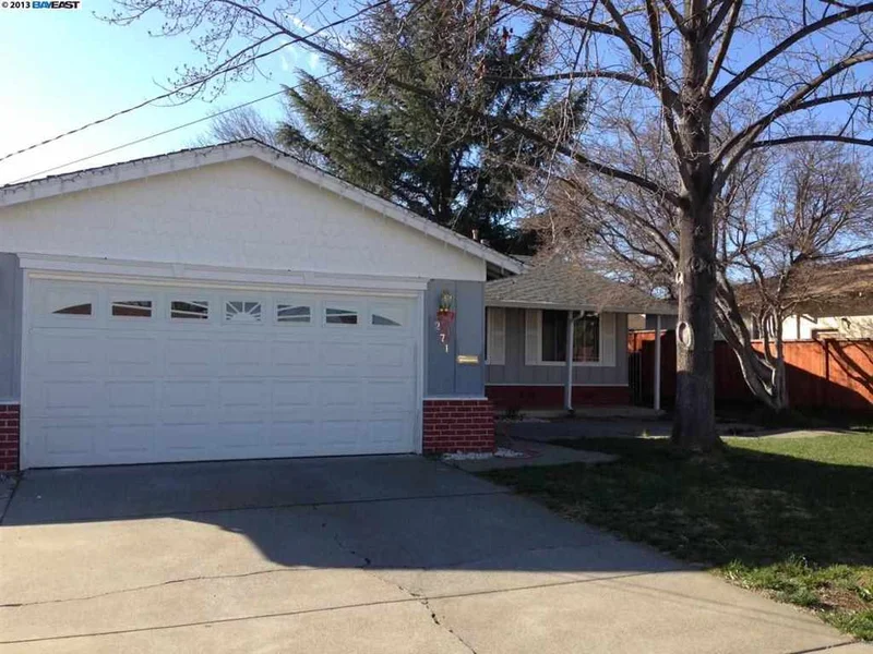 271 Burgess St, Livermore, CA 94550-3340