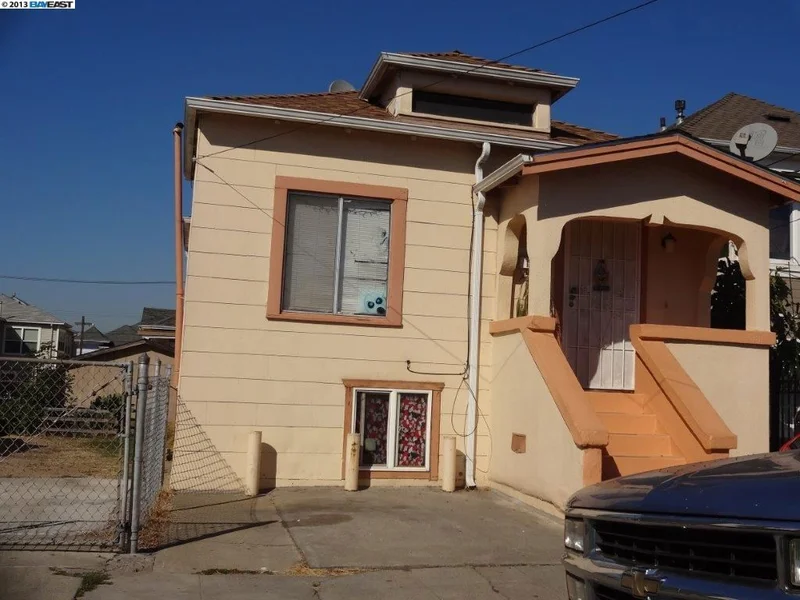 1239 51st Ave, Oakland, CA 94601