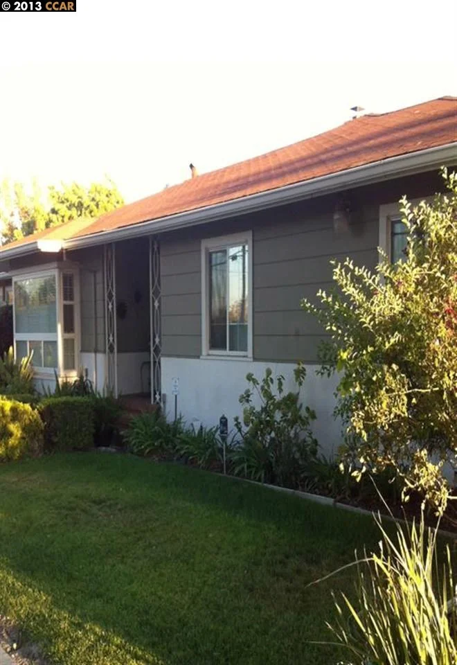 115 Linscheid Dr, Pittsburg, CA 94565-5833