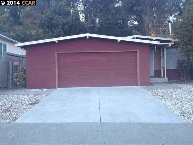 2755 Jo Ann Dr, Richmond, CA 94806-2714